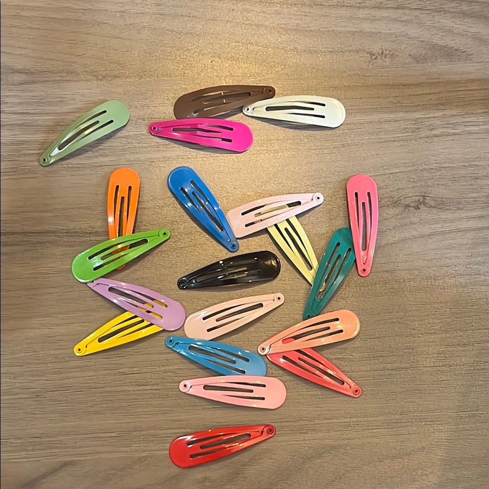 20 Random Pieces of Colorful Hair Metal Clip Sets